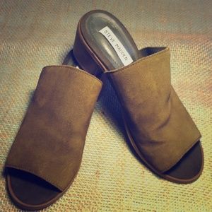 Steve Madden Richelle Olive Green Suede Mules